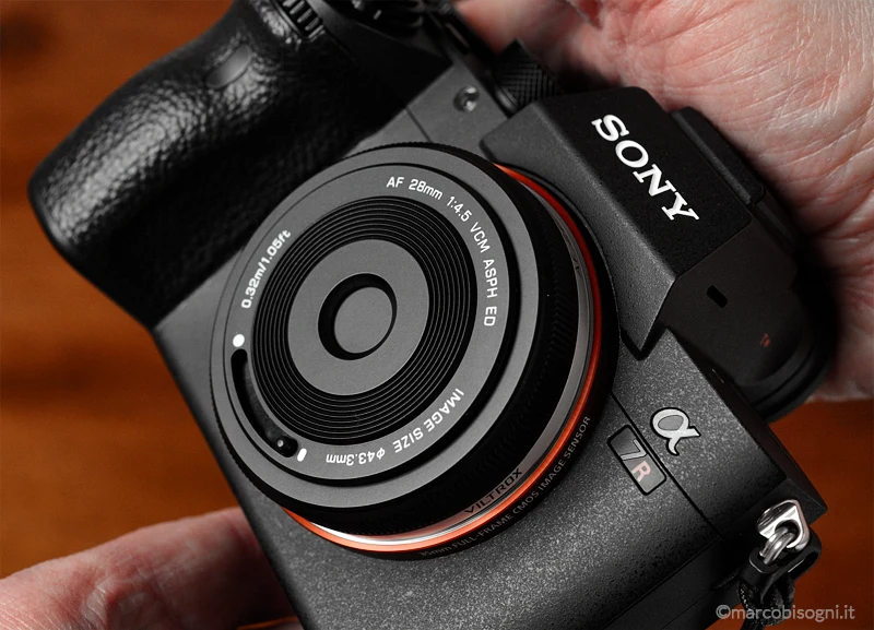 Viltrox 28mm f/4.5 AF su Sony A7R III