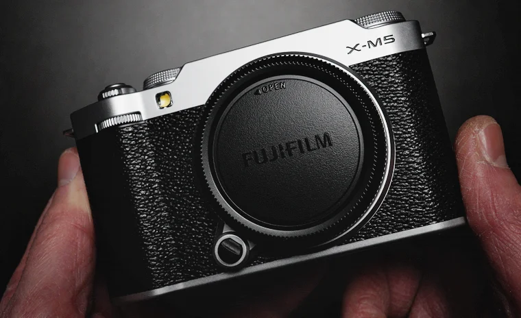 Fujifilm X-M5: fotocamera da viaggio e per creators | Recensione